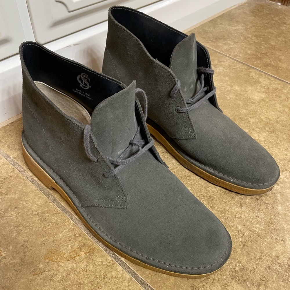 Clarks suede chukka boot